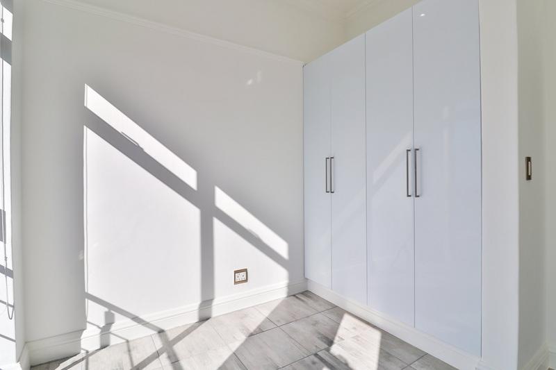 8 Bedroom Property for Sale in Reebok Western Cape